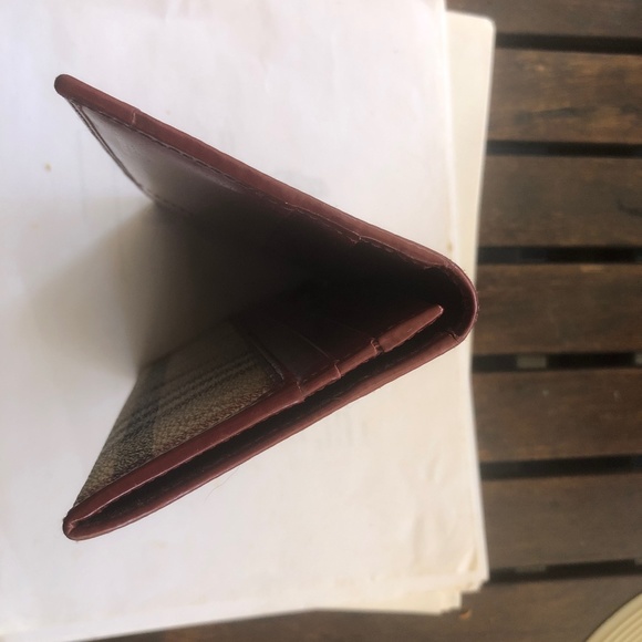 Burberry Wallet - Picture 6 of 7